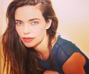 Amelia Heinle