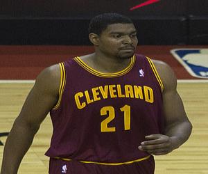 Andrew Bynum