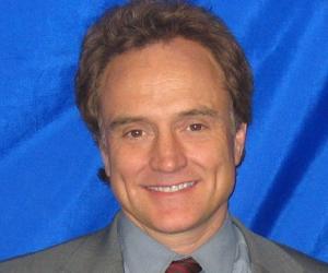 Bradley Whitford