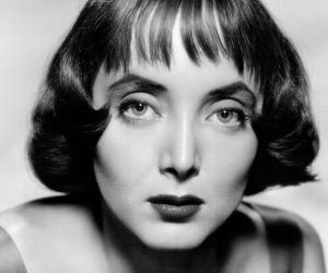 Carolyn Jones