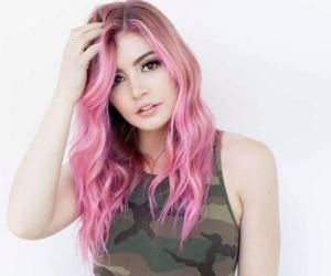 Chrissy Costanza