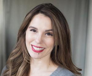 Christy Carlson Romano