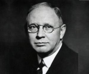 Clark L. Hull