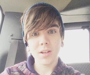 Damon Fizzy