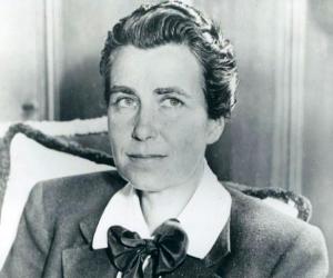 Dorothy Arzner