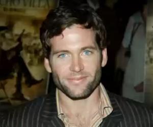 Eion Bailey