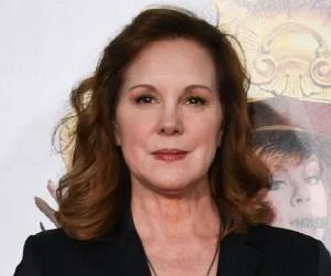 Elizabeth Perkins