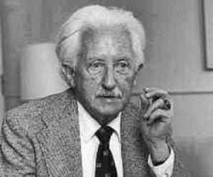 Erik Erikson