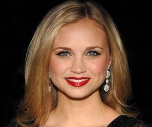 Fiona Gubelmann Biography, Birthday. Awards & Facts About Fiona Gubelmann