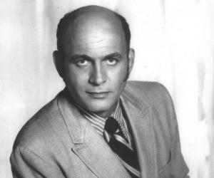 Gavin MacLeod