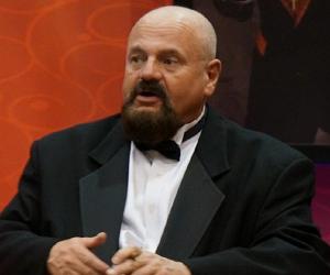 Howard Finkel