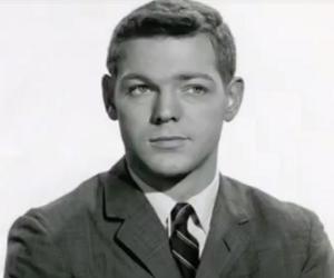 James MacArthur