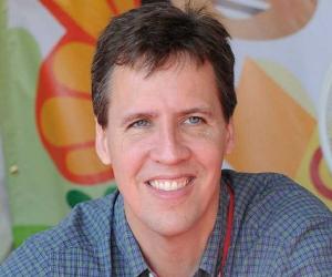 Jeff Kinney Biography, Birthday. Awards & Facts About Jeff Kinney