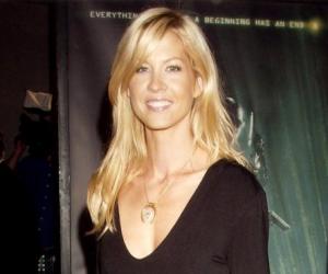 Jenna Elfman