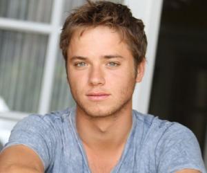 Jeremy Sumpter