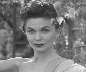 Joanne Dru