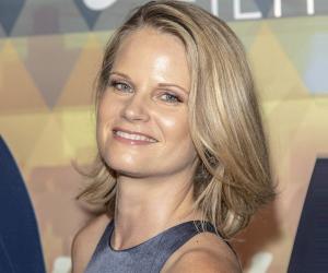 Joelle Carter