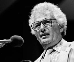 Joseph Heller Biography, Birthday. Awards & Facts About Joseph Heller