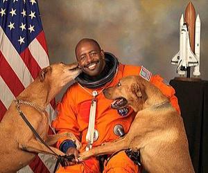 Leland D. Melvin