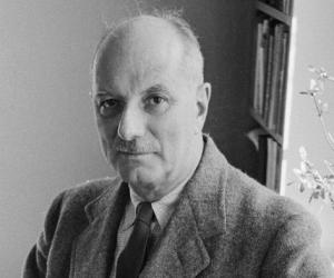 Lewis Mumford Biography, Birthday. Awards & Facts About Lewis Mumford