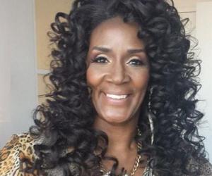 Momma Dee