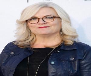 Paula Pell