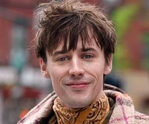 Reeve Carney