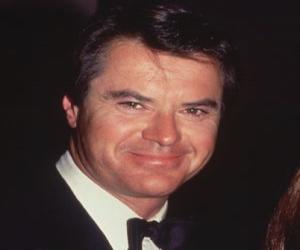 Robert Urich Biography, Birthday. Awards & Facts About Robert Urich