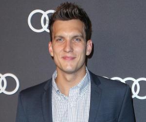 Scott Michael Foster