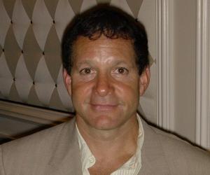 Steve Guttenberg