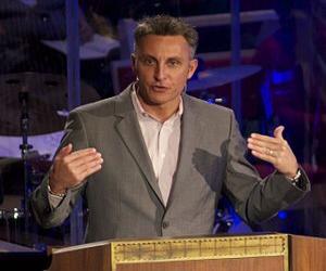 Tullian Tchividjian