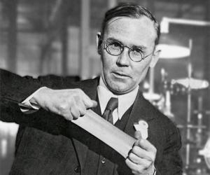 Wallace Hume Carothers