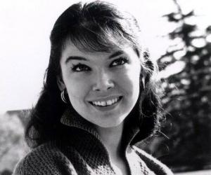 Yvonne Joyce Craig