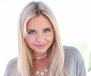 Alli Simpson