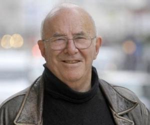 Clive James