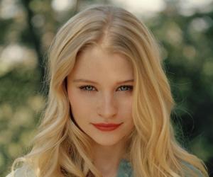 Emilie De Ravin