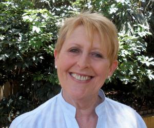 Mem Fox Biography, Birthday. Awards & Facts About Mem Fox