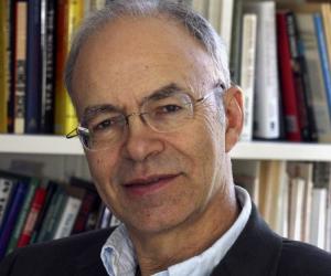 Peter Singer