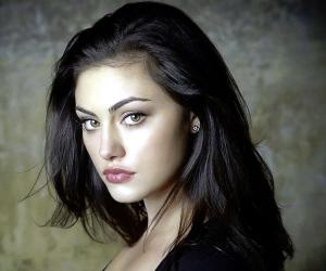 Phoebe Tonkin