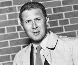 Anthony Quayle Biography, Birthday. Awards & Facts About Anthony Quayle