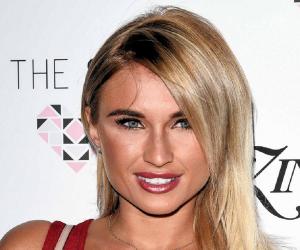 Billie Faiers Biography, Birthday. Awards & Facts About Billie Faiers