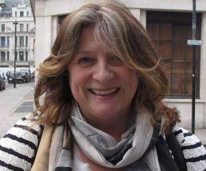 Caroline Quentin