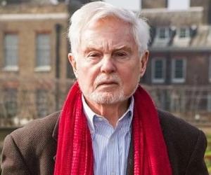 Derek Jacobi