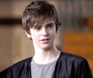 Freddie Highmore