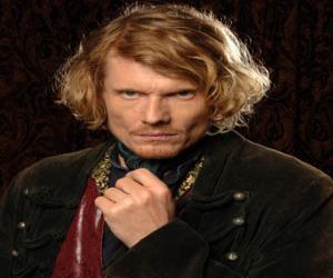 Julian Rhind-Tutt