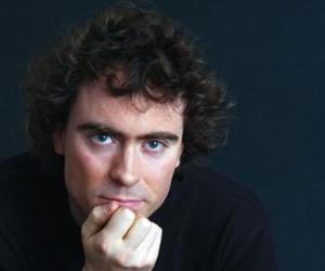 Paul Lewis