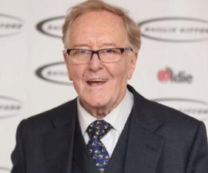 Robert Hardy