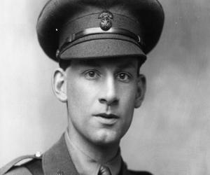 Siegfried Sassoon Biography, Birthday. Awards & Facts About Siegfried ...