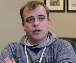 Simon Gregson