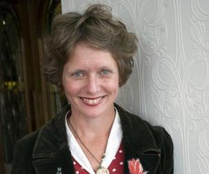 Ursula Holden-Gill